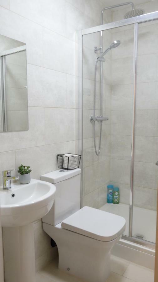 Ashford Luxury 2 Bed 2 Bath - Free Parking - 5Min To Airport - Sleeps 6公寓 外观 照片
